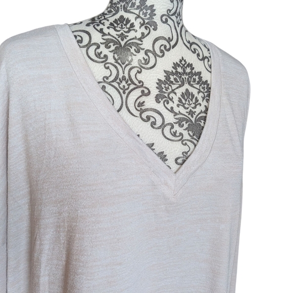 Banana Republic Top Women's L Minimalist Lounge Pilates Luxespun Boxy V-Neck - Picture 3 of 13